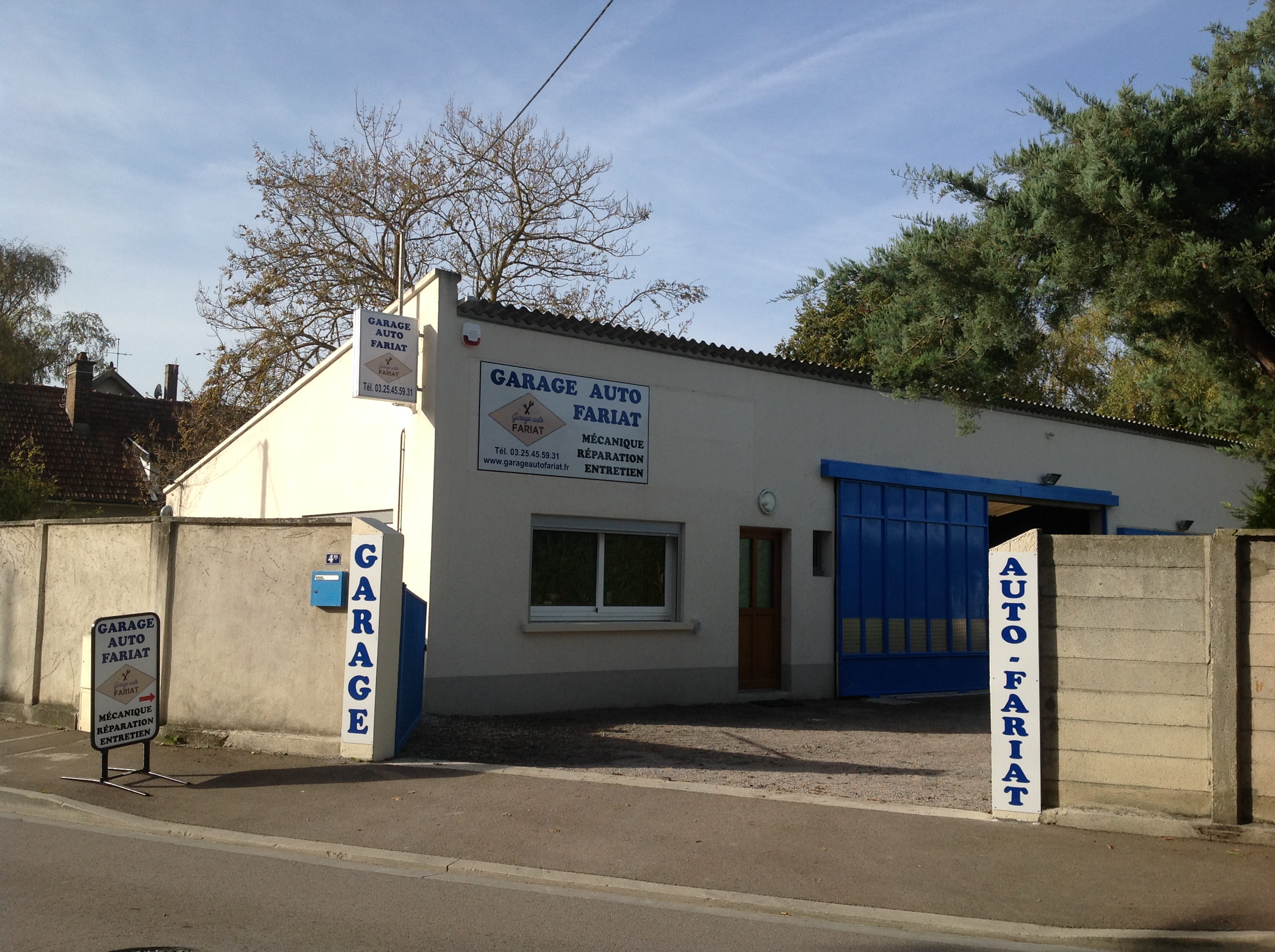 Vue extérieure du garage auto fariat